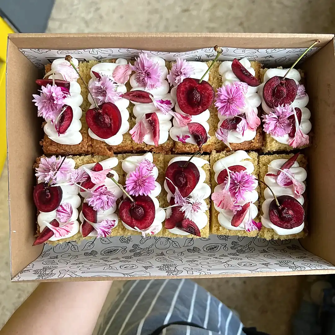 Little Cakes - Box of 12